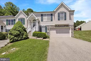 10 Creekside Dr, Millersville, PA 17551 - Photo 1