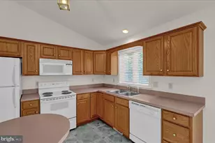 10 Creekside Dr, Millersville, PA 17551 - Photo 12