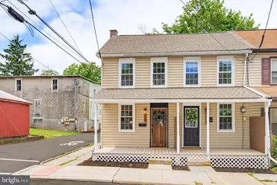 14 N Locust Street, Lititz, PA 17543 - Photo 1