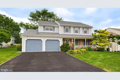 306 Laurel Oak Ln, Lancaster, PA 17602 - Photo 2
