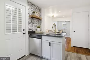 16 N Locust St, Lititz, PA 17543 - Photo 16
