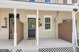 16 N Locust St, Lititz, PA 17543 - Photo 2