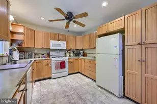 371 E Main St, New Holland, PA 17557 - Photo 16