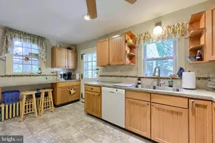 371 E Main St, New Holland, PA 17557 - Photo 18