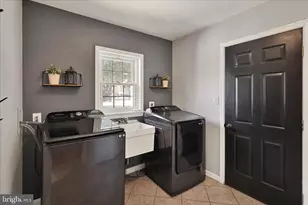 557 Magnolia Dr, Lititz, PA 17543 - Photo 38