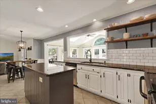 557 Magnolia Dr, Lititz, PA 17543 - Photo 8