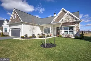 133 Wyndale Dr, Ephrata, PA 17522 - Photo 2