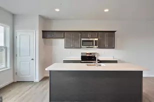42 N Conifer Dr, Elizabethtown, PA 17022 - Photo 14