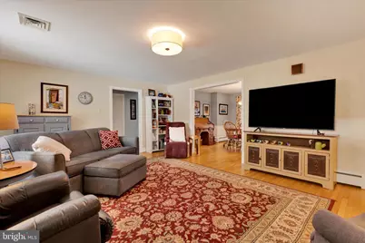 10 Nolt Avenue, Willow Street, PA 17584 - Photo 4