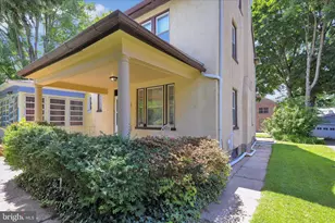 802 Race Ave, Lancaster, PA 17603 - Photo 2