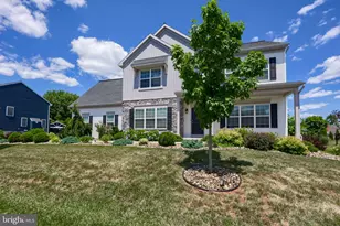 141 E Valley Rd, Denver, PA 17517 - Photo 2