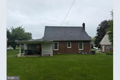 1339 Meadowcreek Lane, Lancaster, PA 17603 - Photo 2