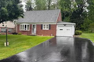1339 Meadowcreek Ln, Lancaster, PA 17603 - Photo 4