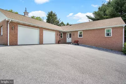 814 S Cedar Street, Lititz, PA 17543 - Photo 2