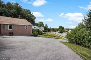 814 S Cedar St, Lititz, PA 17543 - Photo 6
