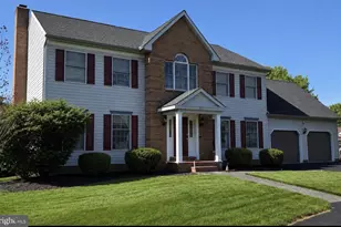 421 Rhoda Dr, Lancaster, PA 17601 - Photo 1