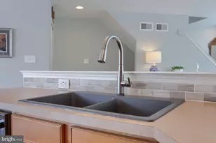 2201 Hampshire Ave, Lancaster, PA 17601 - Photo 10