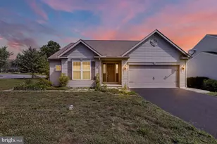 2 Rollingview Ln, Denver, PA 17517 - Photo 1
