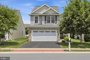 1381 Fieldstone Dr, Mount Joy, PA 17552 - Photo 1