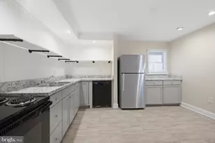 18 Lancaster Ave, Columbia, PA 17512 - Photo 6