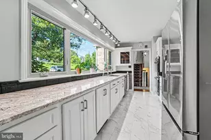 260 Blossom Hill Dr, Lancaster, PA 17601 - Photo 4