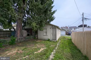 251 S Charlotte St, Manheim, PA 17545 - Photo 2