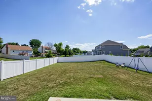 690 N Field Dr, Lancaster, PA 17603 - Photo 34