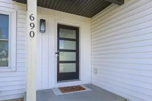 690 N Field Dr, Lancaster, PA 17603 - Photo 4