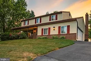 6121 Geneva Dr, East Petersburg, PA 17520 - Photo 1