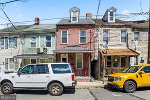 235 Perry St, Columbia, PA 17512 - Photo 2