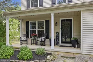 230 Cambridge Ln, Lititz, PA 17543 - Photo 2