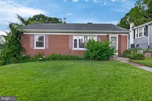 935 Wabank St, Lancaster, PA 17603 - Photo 1