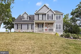 789 Colebrook Rd, Mount Joy, PA 17552 - Photo 2