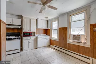 511 E Market St, Marietta, PA 17547 - Photo 2