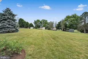 765 Brandt St, Manheim, PA 17545 - Photo 40