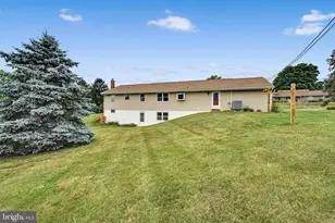 765 Brandt St, Manheim, PA 17545 - Photo 36
