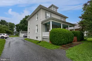 63 W Willow Rd, Willow Street, PA 17584 - Photo 2