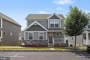 12 Pacific Blvd, Ephrata, PA 17522 - Photo 2