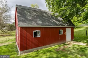 1041 Springville Rd, East Earl, PA 17519 - Photo 24