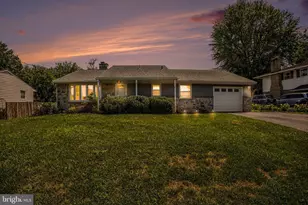 203 Whittier Ln, Lancaster, PA 17602 - Photo 1
