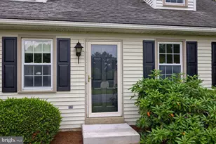 303 Parkwood Dr, Lancaster, PA 17603 - Photo 6
