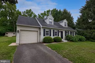303 Parkwood Dr, Lancaster, PA 17603 - Photo 4