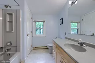 303 Parkwood Dr, Lancaster, PA 17603 - Photo 36