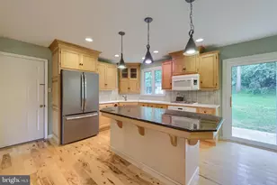 303 Parkwood Dr, Lancaster, PA 17603 - Photo 16
