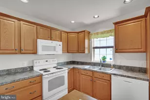 103 Goldenfield Dr, Lancaster, PA 17603 - Photo 6