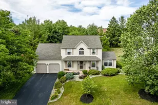 213 Willow Dr, Denver, PA 17517 - Photo 2