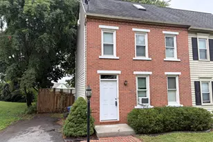 426 Judie Ln, Lancaster, PA 17603 - Photo 2