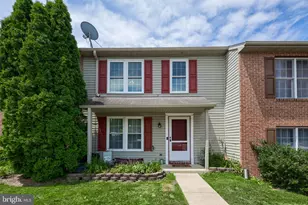 38 Battens Cir, Leola, PA 17540 - Photo 1