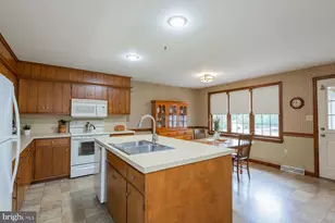 743 Barrholly Dr, Lancaster, PA 17603 - Photo 24