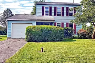 914 W Fairway Dr, Lancaster, PA 17603 - Photo 2